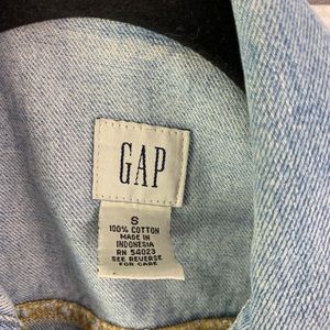 GAP Jackets & Coats - Vintage Gap Blue Denim Vest Size Small GAP Jackets & Coats - Vintage Gap Blue Denim Vest Size Small